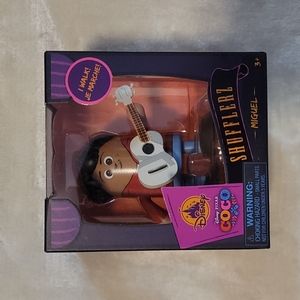 Disney / Pixar Coco Shufflerz Miguel Exclusive Walking Figure